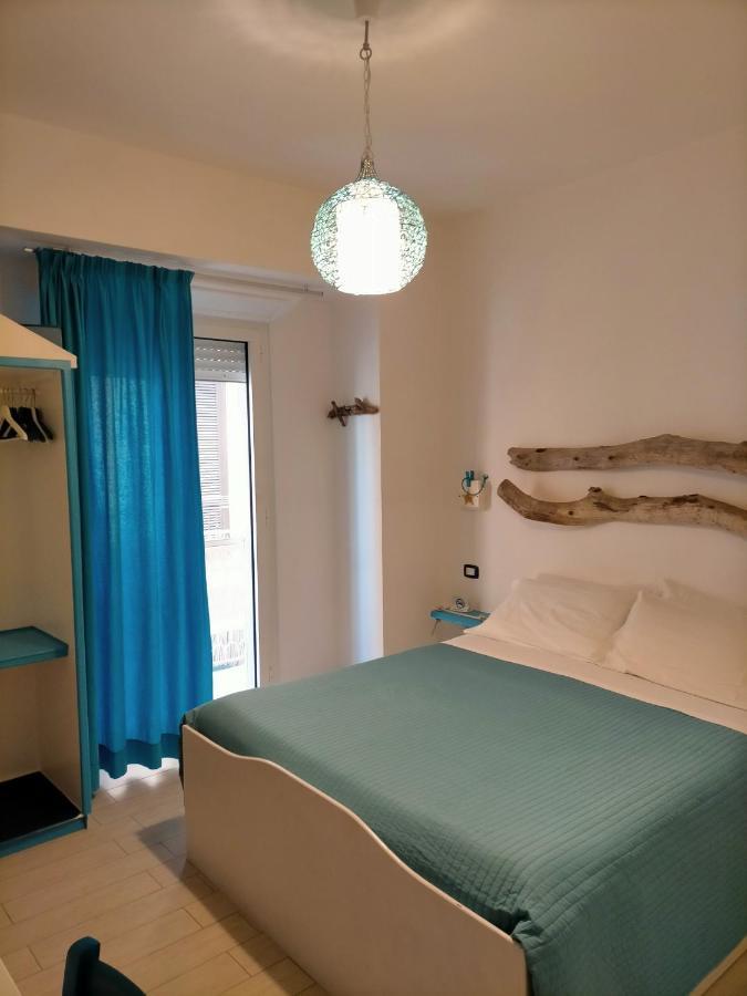 Controvento Rooms Маргерита-ди-Савойя Экстерьер фото