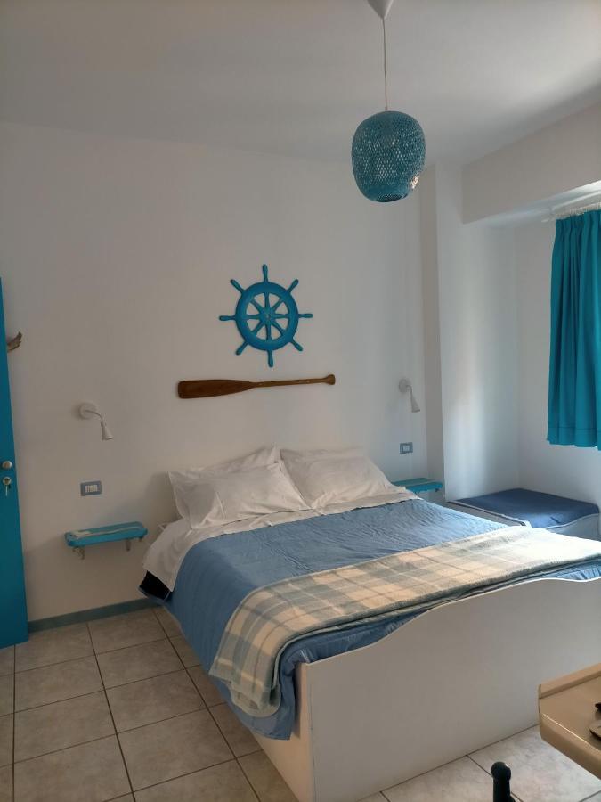 Controvento Rooms Маргерита-ди-Савойя Экстерьер фото