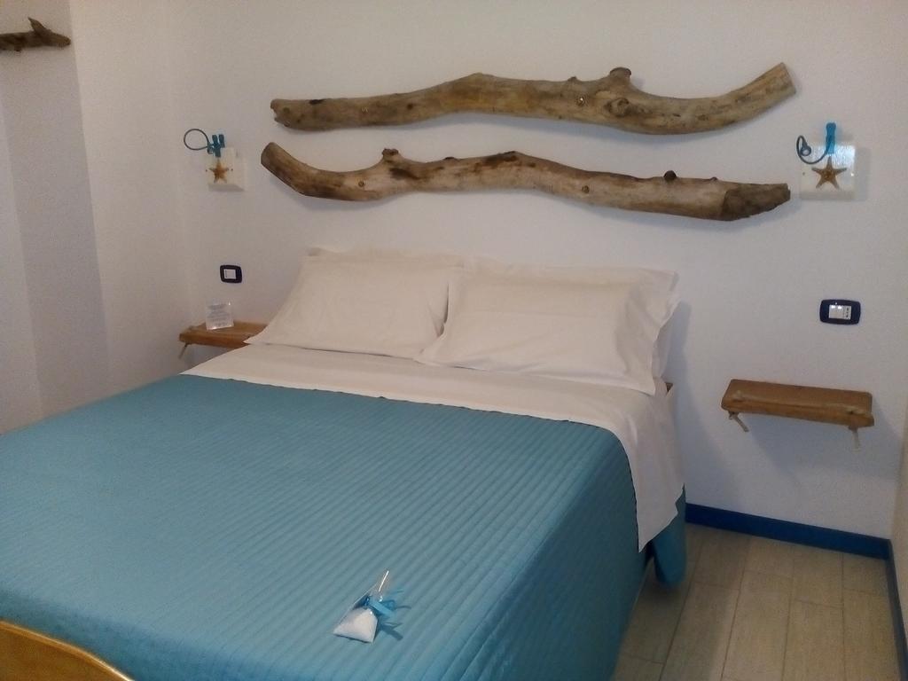 Controvento Rooms Маргерита-ди-Савойя Экстерьер фото