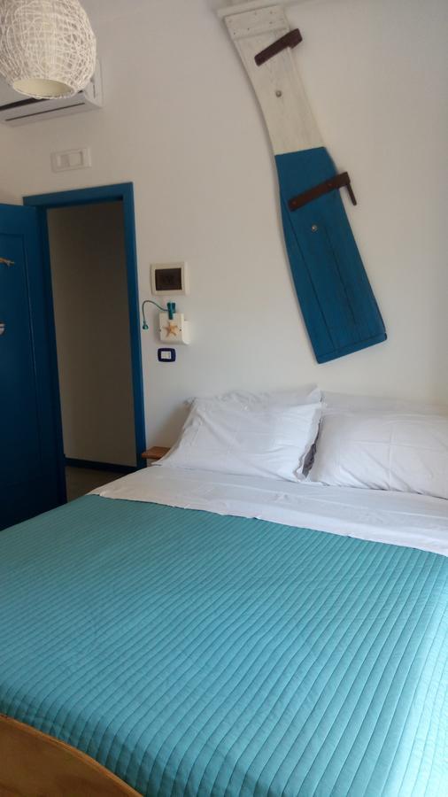 Controvento Rooms Маргерита-ди-Савойя Экстерьер фото